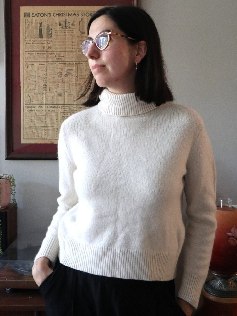 Aritzia Cashmere Turtleneck (Wilfred, Cashmere Sweater, Autumn, Minimalist)